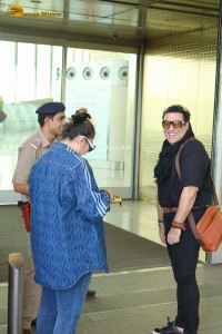 Govinda spotted with his wife Sunita Ahuja at Mumbai Airport on November 5, 2022