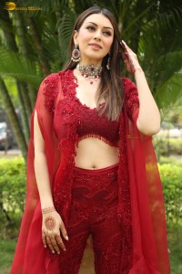 actress Hansika Motwani red-hot looks in a red dress
