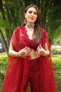actress Hansika Motwani red-hot looks in a red dress