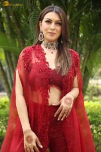 actress Hansika Motwani red-hot looks in a red dress