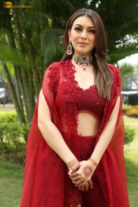 actress Hansika Motwani red-hot looks in a red dress