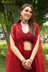 actress Hansika Motwani red-hot looks in a red dress