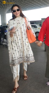 actress Hansika Motwani sweet looks in a white salwar dress