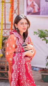 actress hansika motwani beautiful in a orange dress