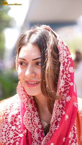 actress hansika motwani beautiful in a orange dress