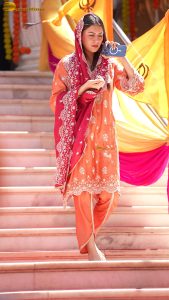 actress hansika motwani beautiful in a orange dress