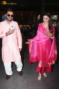 Indian Actress Hansika Motwani spotted with her husband Sohael Khaturiya at Mumbai Airport