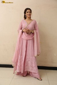 actress Hassini Sudhir ravishing in a pink dress