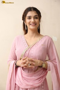 actress Hassini Sudhir ravishing in a pink dress