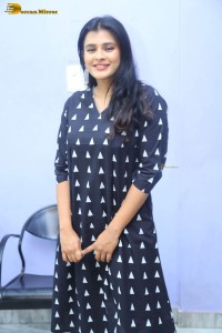 actress hebah patel photoshoot