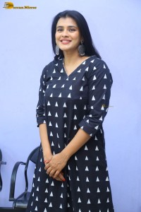 actress hebah patel photoshoot