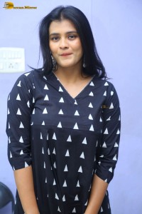 actress hebah patel photoshoot