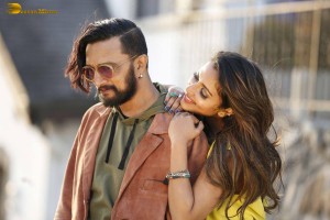 Hebbuli Working Stills including the lead actors Kiccha Sudeep and Amala Paul
