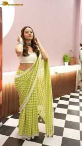 actress helly shah beautiful in a green saree