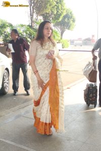bollywood actress Hema Malini gorgeous in a saree