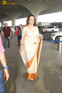 bollywood actress Hema Malini gorgeous in a saree