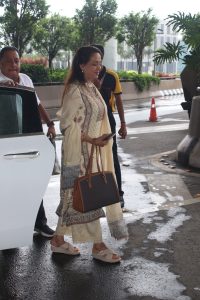 bollywood actress hema malini in a salwar dress