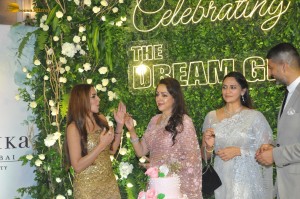 Hema Malini’s 75th Birthday Bash attended by Madhuri Dixit, Rekha, Juhi Chawla, Jeetendra, Vidya Balan, Raveena Tandon, and other friends and family
