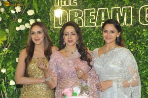 Hema Malini’s 75th Birthday Bash attended by Madhuri Dixit, Rekha, Juhi Chawla, Jeetendra, Vidya Balan, Raveena Tandon, and other friends and family