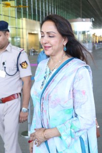 Bollywood Actress Hema Malini spotted at Mumbai Airport on November 5, 2022