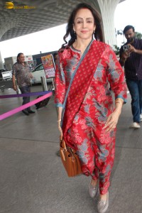 actress Hema Malini was spotted at the Mumbai Airport on December 19, 2023