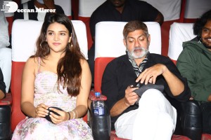 Hero Team Ashok Galla, Nidhhi Agerwal, Jagapathi Babu, Naresh visit Mallikarjuna Theatre