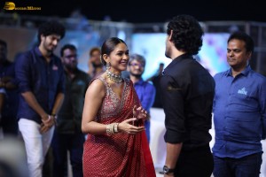 Hi Nanna Pre-Release Function attended by Nani and Mrunal Thakur