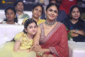 Hi Nanna Pre-Release Function attended by Nani and Mrunal Thakur