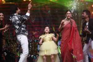 Hi Nanna Pre-Release Function attended by Nani and Mrunal Thakur