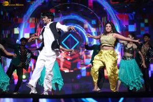 Hi Nanna Pre-Release Function attended by Nani and Mrunal Thakur