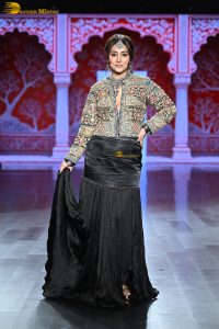 Hina Khan Picture Gallery 4