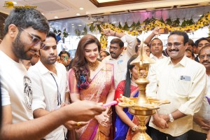 south indian actress honey rose visited chandana brothers shopping mall in shadnagar, telangana