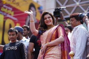 south indian actress honey rose visited chandana brothers shopping mall in shadnagar, telangana