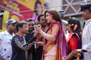 south indian actress honey rose visited chandana brothers shopping mall in shadnagar, telangana