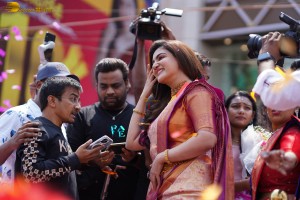 south indian actress honey rose visited chandana brothers shopping mall in shadnagar, telangana