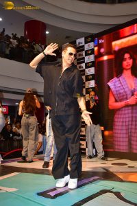 Housefull 5 cast Akshay Kumar, Jacqueline Fernandez, Nana Patekar, Nargis Fakhri, and Sonam Bajwa promote the film in Pune