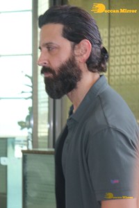 Hrithik Roshan seen traveling with his son from Mumbai Airport