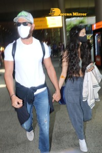 Bollywood Superstar Hrithik Roshan is seen with his rumoured girlfriend Saba Azad at the Mumbai Airport