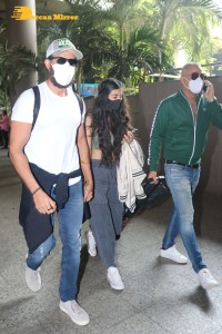 Bollywood Superstar Hrithik Roshan is seen with his rumoured girlfriend Saba Azad at the Mumbai Airport