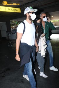 Bollywood Superstar Hrithik Roshan is seen with his rumoured girlfriend Saba Azad at the Mumbai Airport