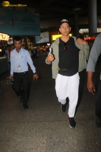 Bollywood Superstar Hrithik Roshan spotted at Mumbai Airport on Dec 9, 2022