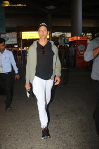 Bollywood Superstar Hrithik Roshan spotted at Mumbai Airport on Dec 9, 2022