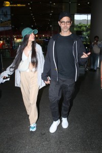 Hrithik Roshan and Saba Azad spotted at Mumbai Airport on Aug 18, 2023