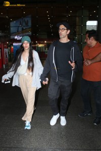 Hrithik Roshan and Saba Azad spotted at Mumbai Airport on Aug 18, 2023