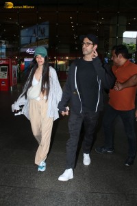Hrithik Roshan and Saba Azad spotted at Mumbai Airport on Aug 18, 2023