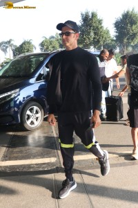bollywood superstar hrithik roshan at mumbai airport on feb 6, 2023