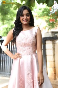 actress hrithika srinivas cute photoshoot