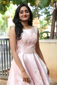 actress hrithika srinivas cute photoshoot