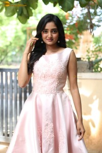 actress hrithika srinivas cute photoshoot