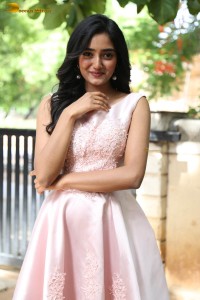 actress hrithika srinivas cute photoshoot